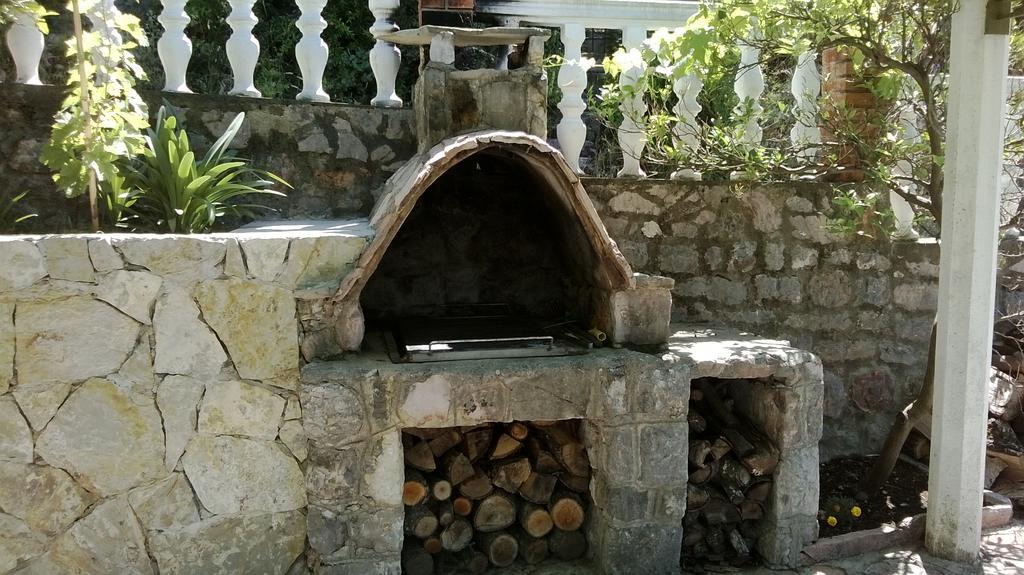 Apartment Djukovic Petrovac Buitenkant foto