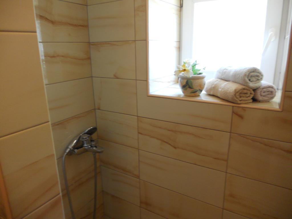 Apartment Djukovic Petrovac Buitenkant foto