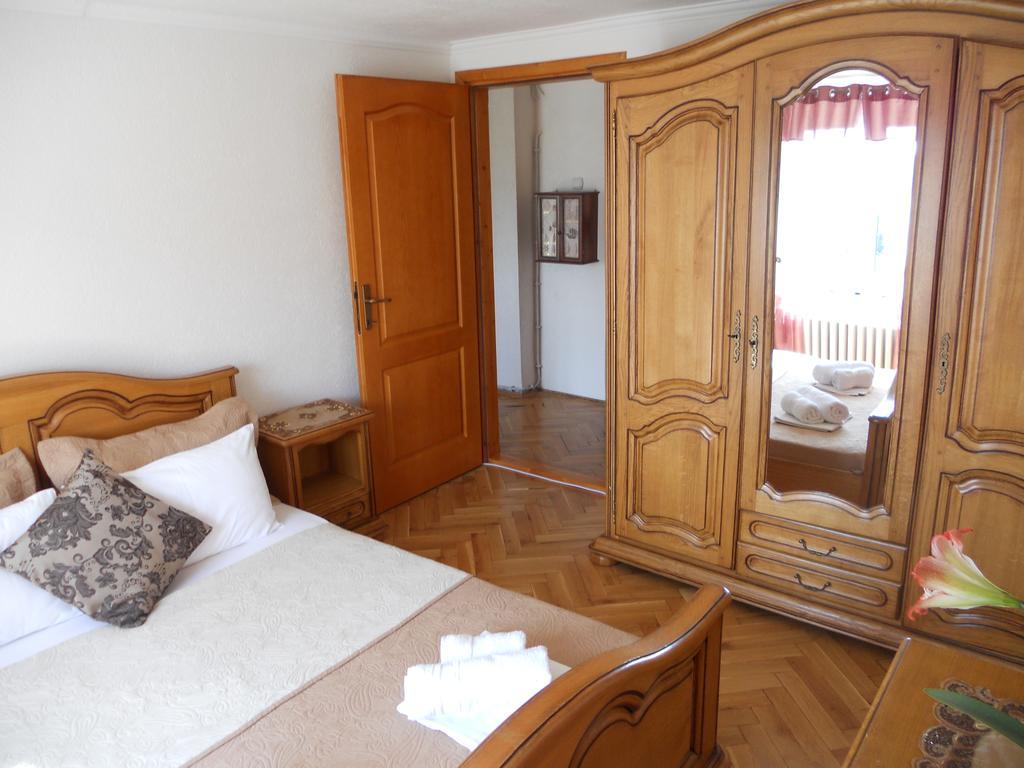 Apartment Djukovic Petrovac Buitenkant foto