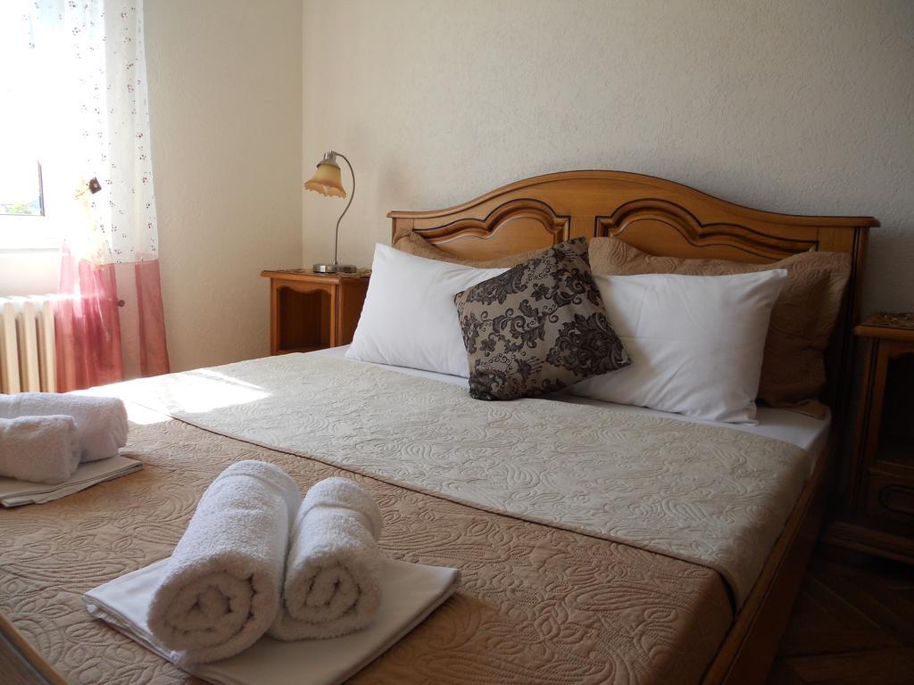 Apartment Djukovic Petrovac Buitenkant foto