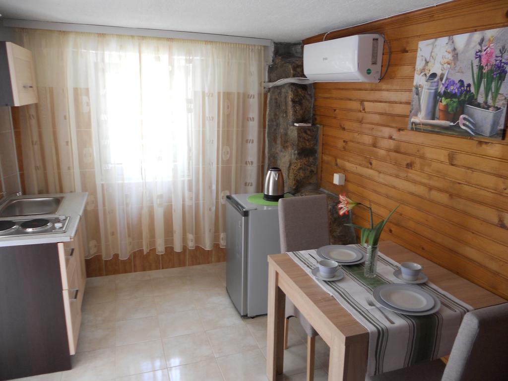 Apartment Djukovic Petrovac Buitenkant foto