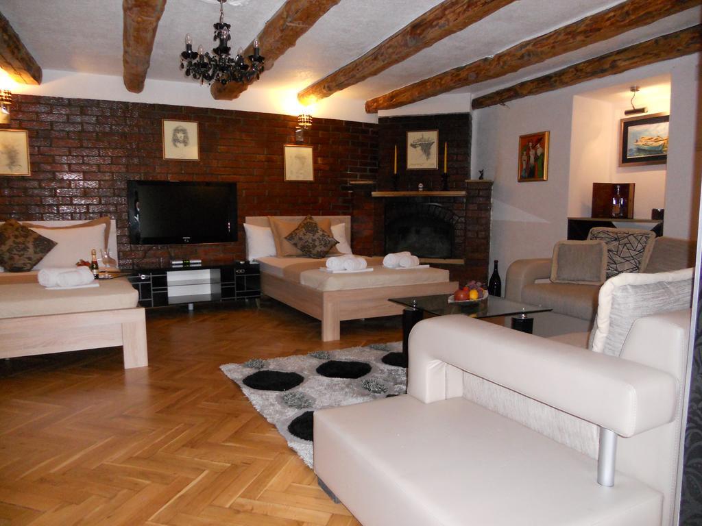 Apartment Djukovic Petrovac Buitenkant foto