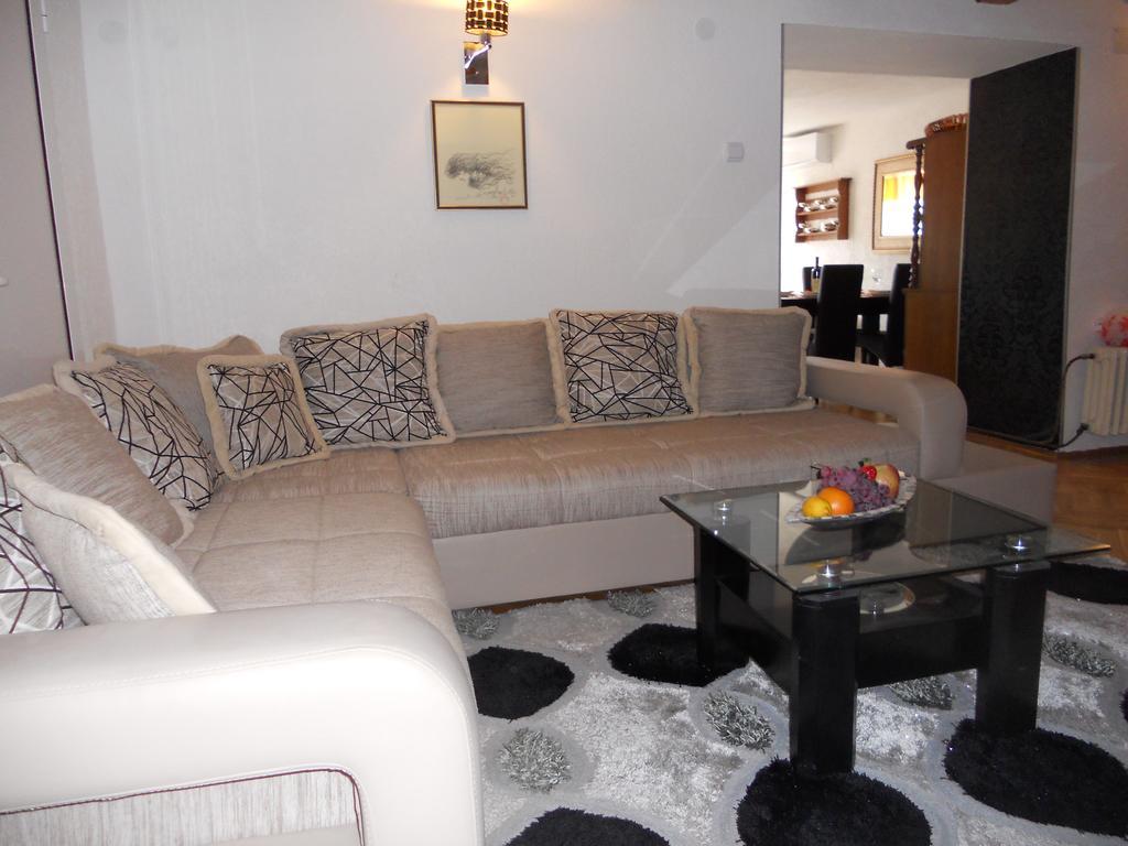 Apartment Djukovic Petrovac Buitenkant foto