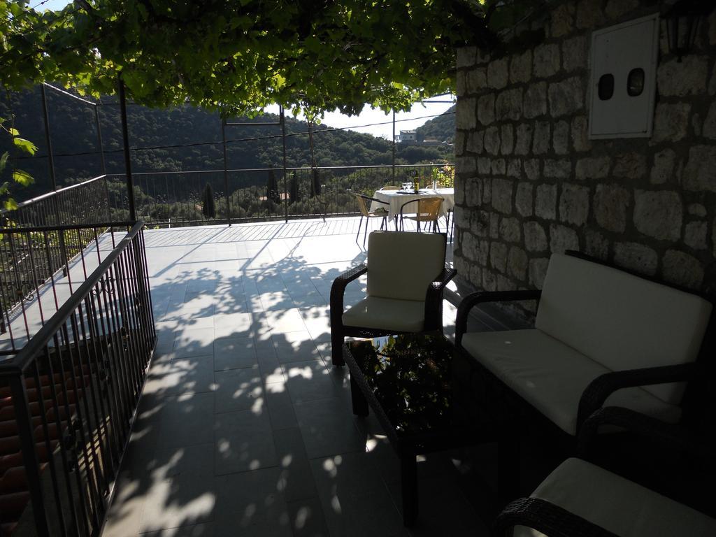 Apartment Djukovic Petrovac Buitenkant foto