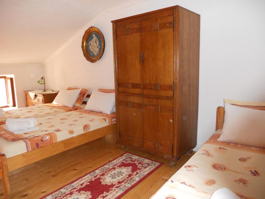 Apartment Djukovic Petrovac Buitenkant foto
